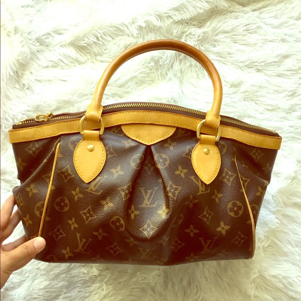 SOLD ❤️ Louis Vuitton Monogram Tivoli